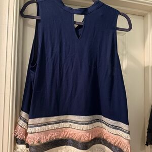 Super cute trim around bottom